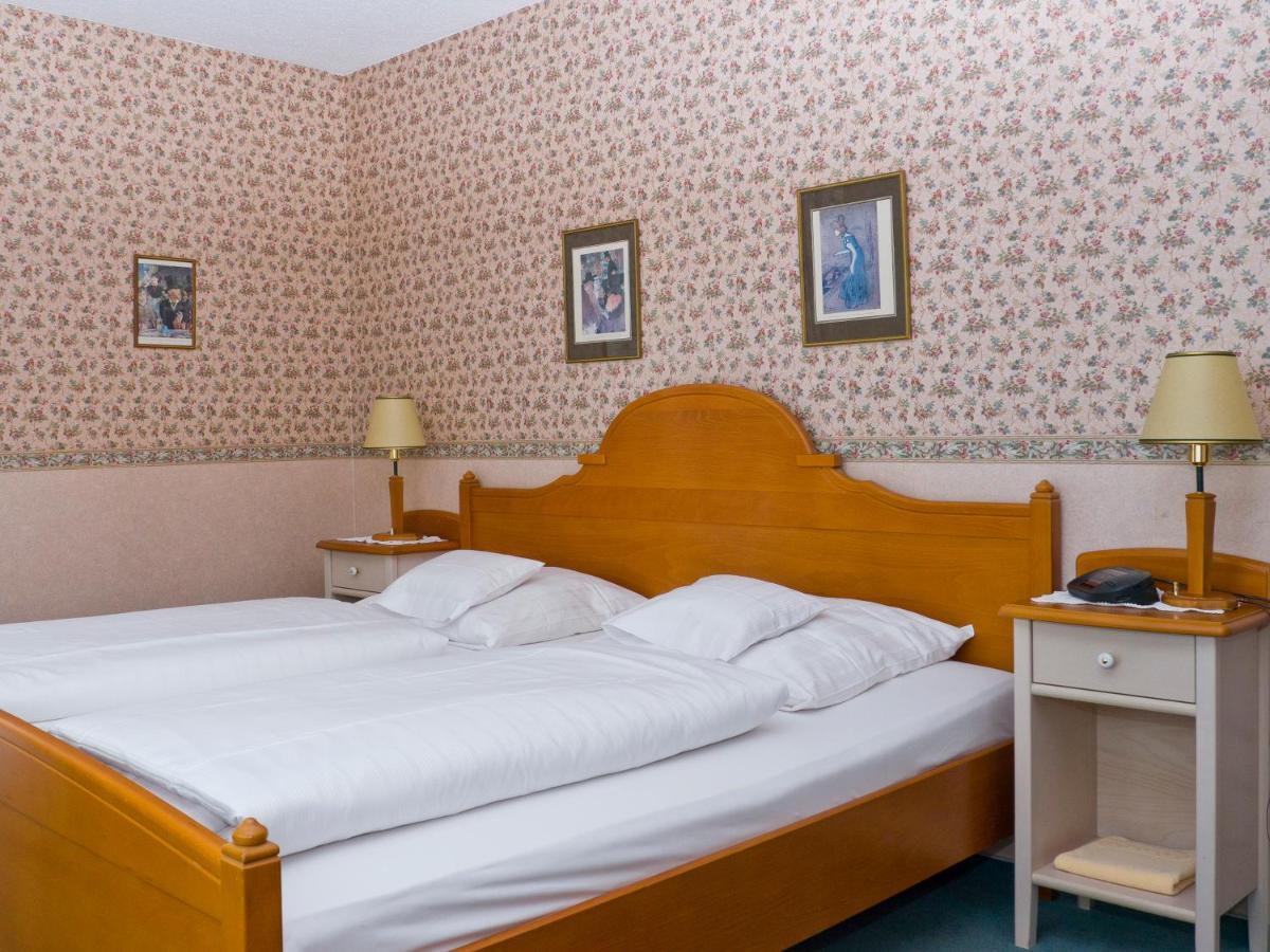 Kucher'S Landhotel Darscheid Habitación foto